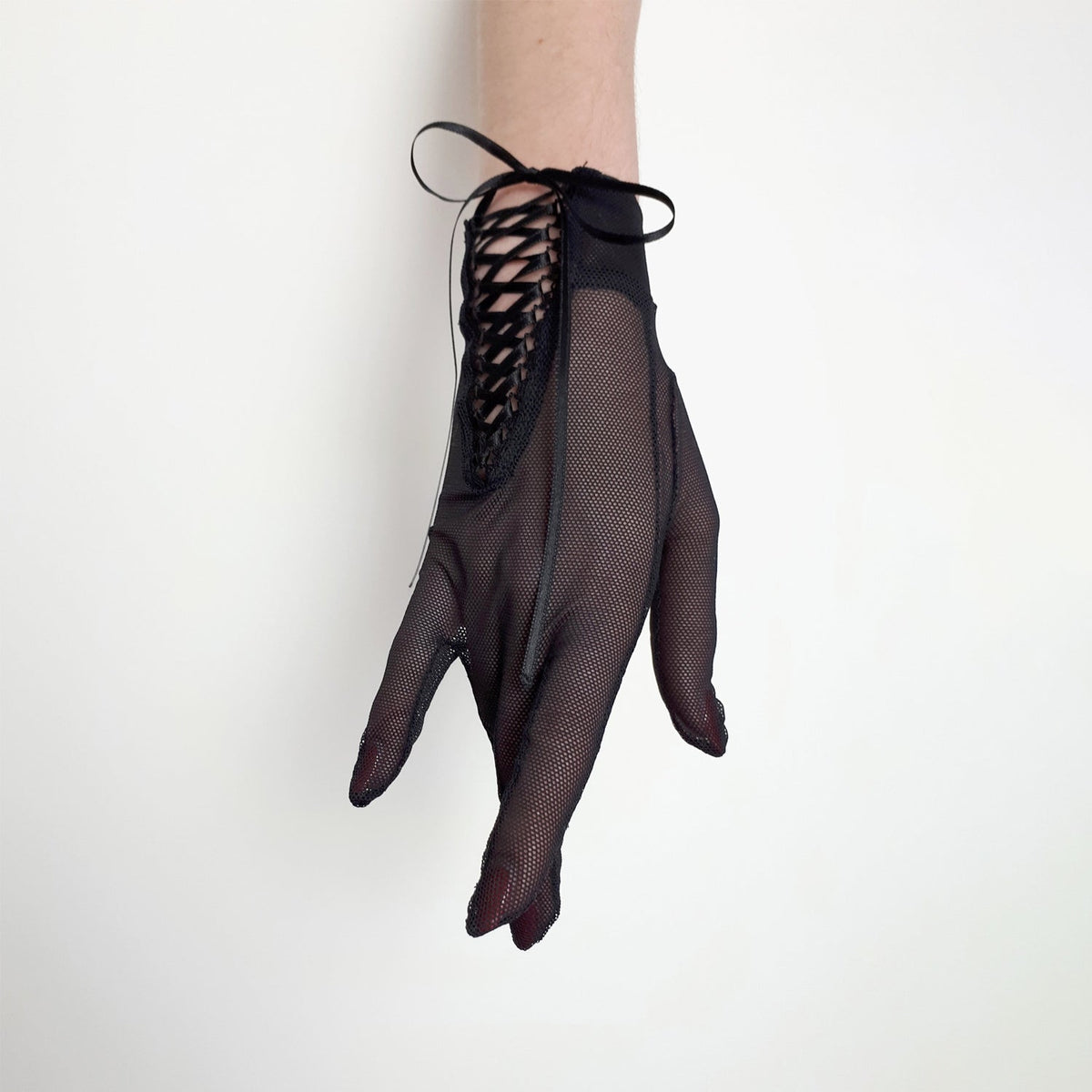 Vittoria Short Black Gloves