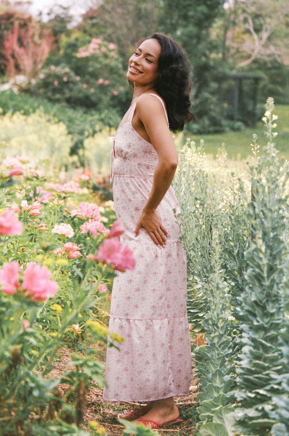 Kendra Maxi Dress – Pink Floral Romantic V-Neck Maxi Dress