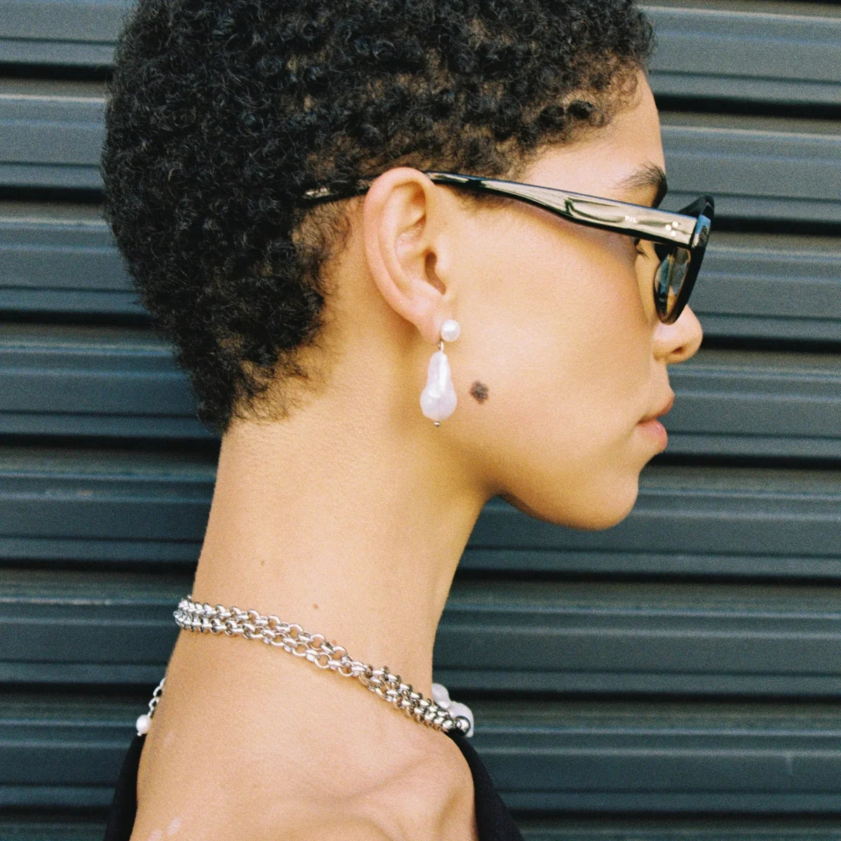 Baroque Pearl And Chain Necklace